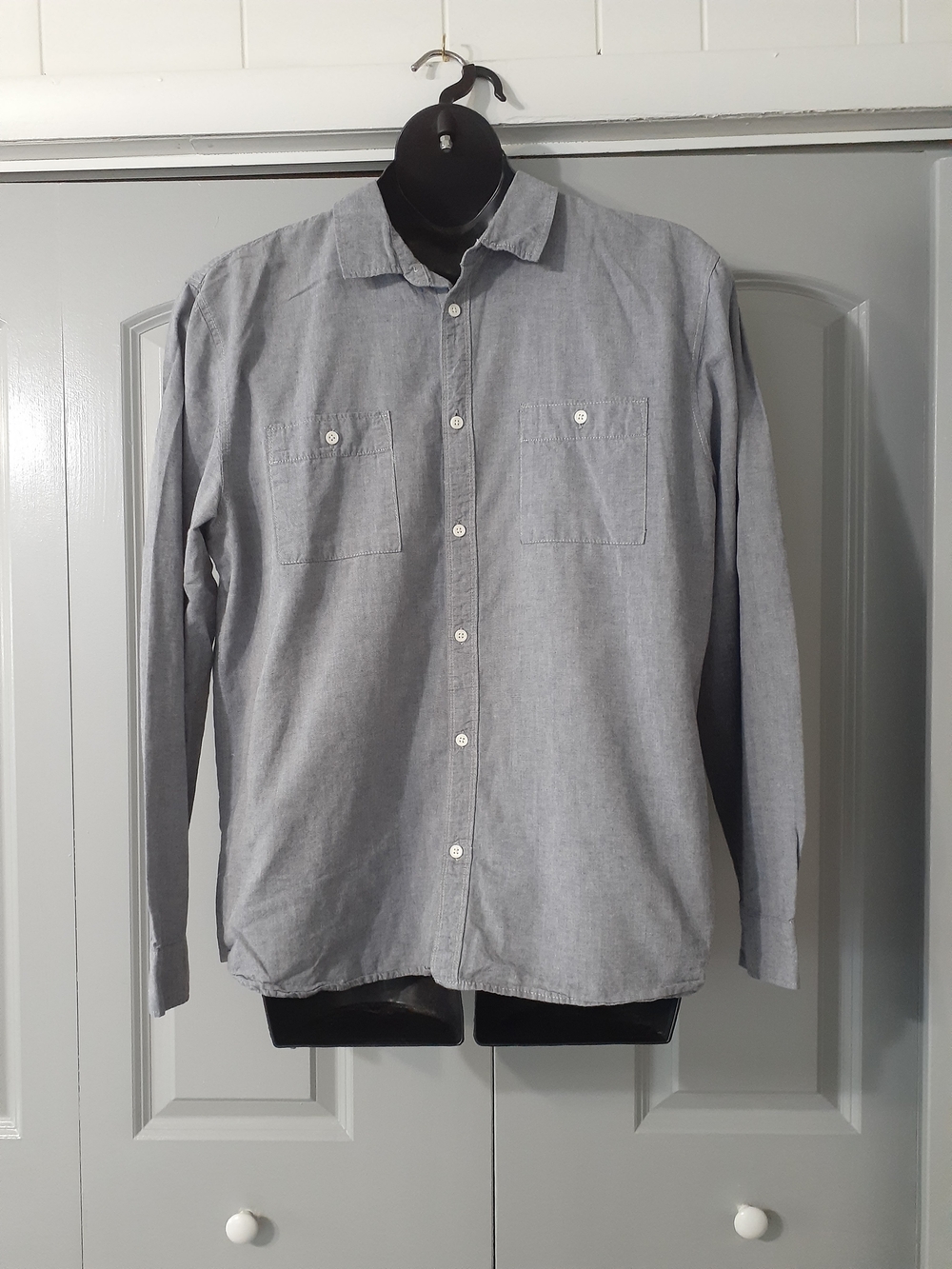 H&M Men's Light Gray Casual Button-Down Shirt